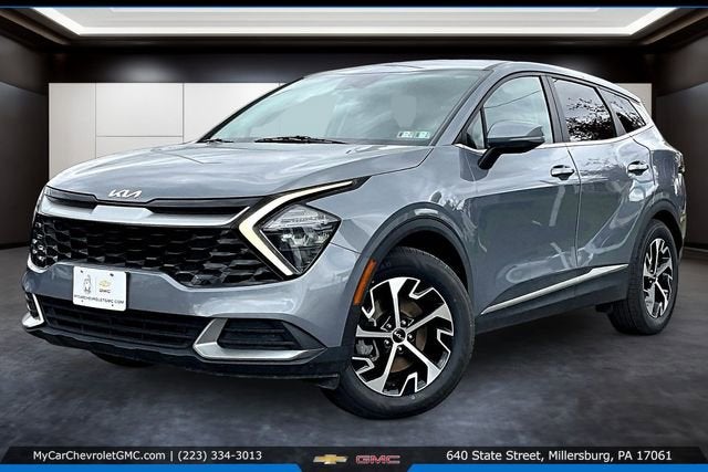 2023 Kia Sportage EX in Silver — front three-quarter view